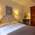 Atlantis Hotel Paris